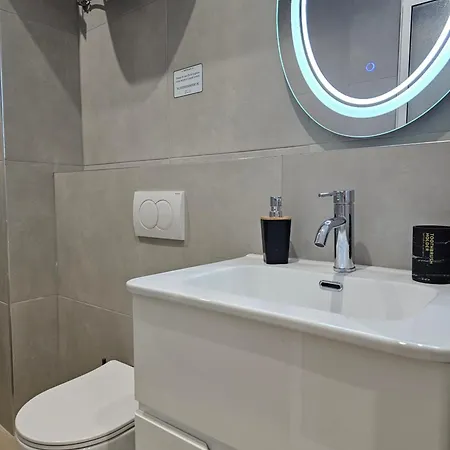 Apartment's Center Aquilo 地拉那